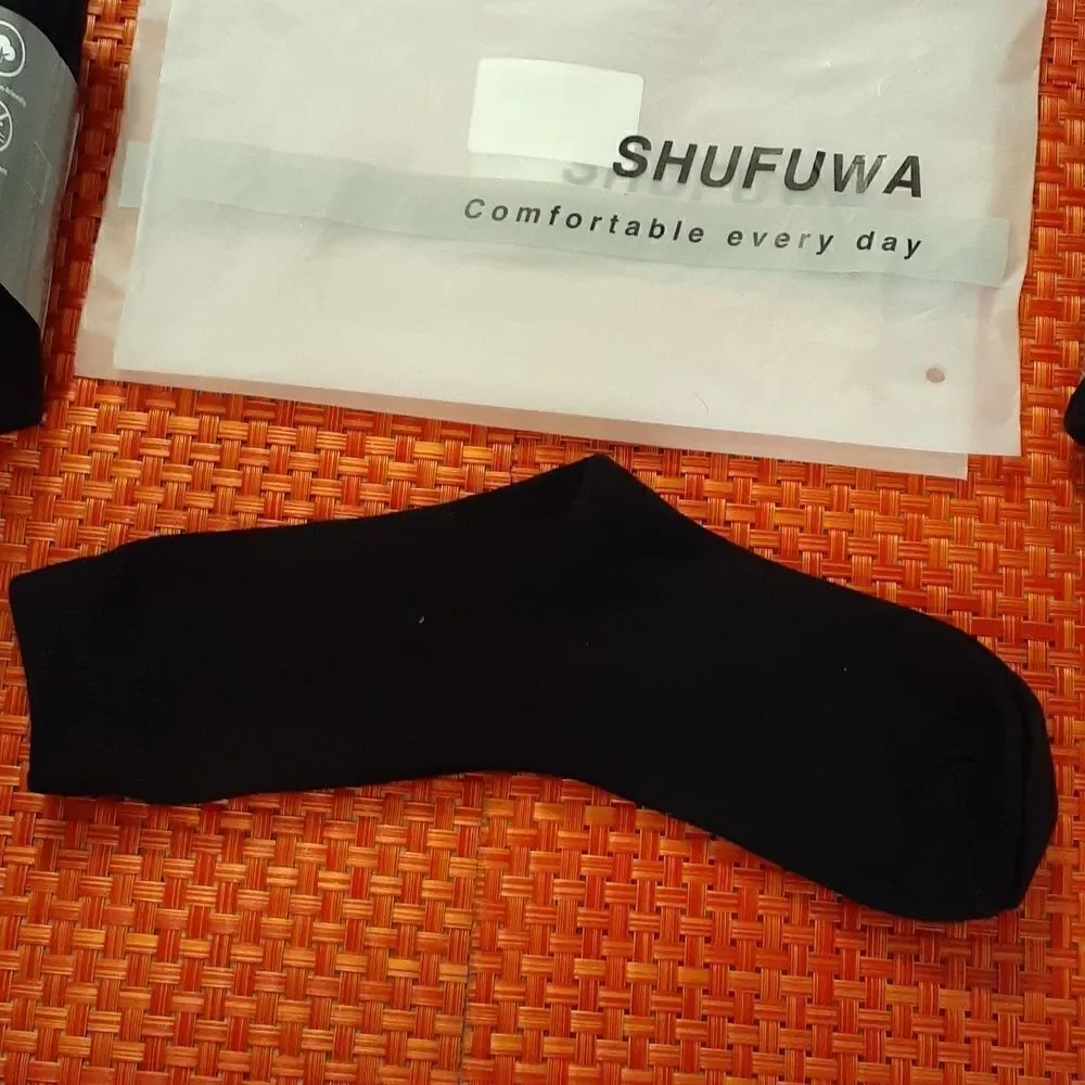 10 Pairs Unisex Cotton Black Crew Socks New In Package